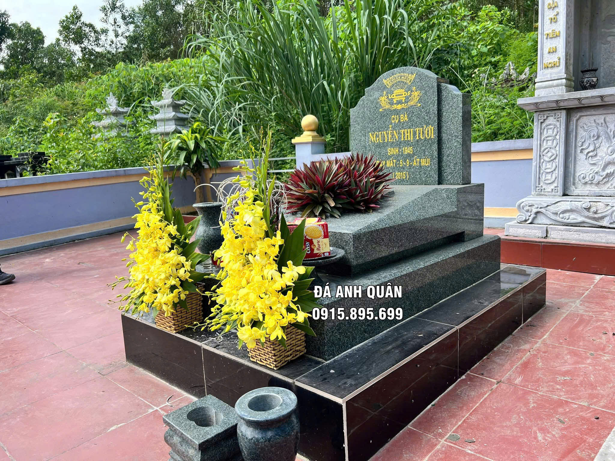 Lễ cúng hoàn mộ khi xây, sửa mộ phần - Mẫu Mộ đá granite đẹp 13 Mẫu Mộ đá granite Anh Quân đẹp - chất lượng 2025